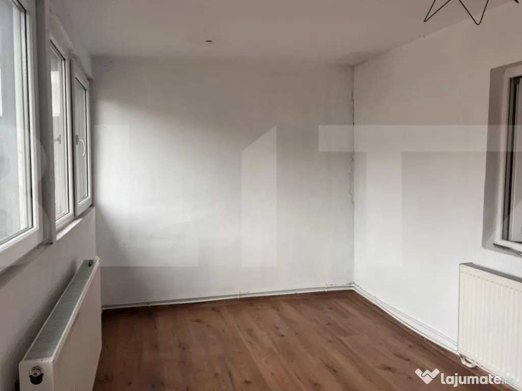 Apartament cu 3 camere, 70 mp, zona Cetatii