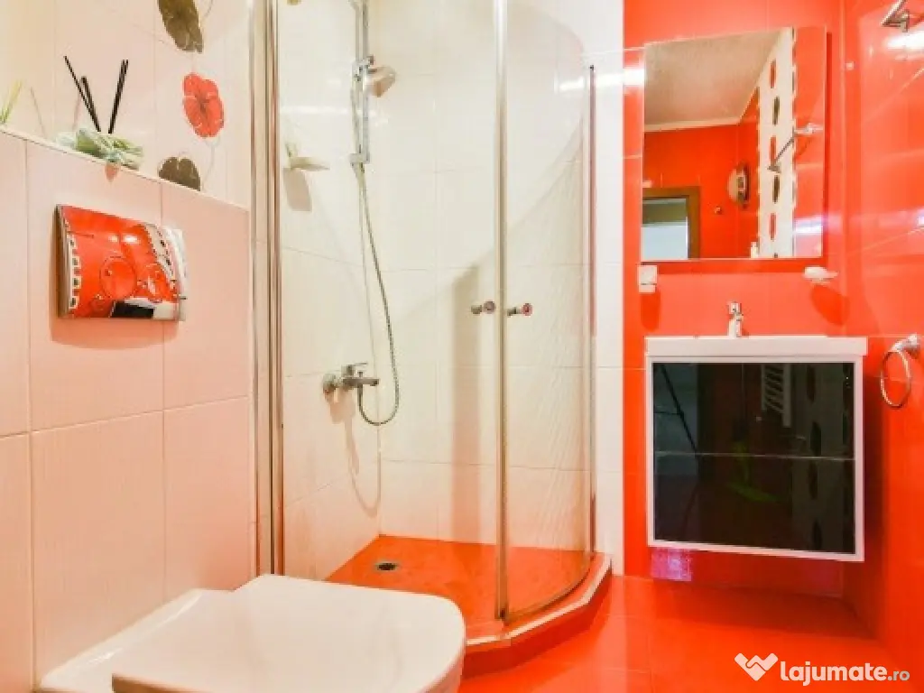 Vanzrae apartament cu 3 camere in zona Aurel Vlaicu