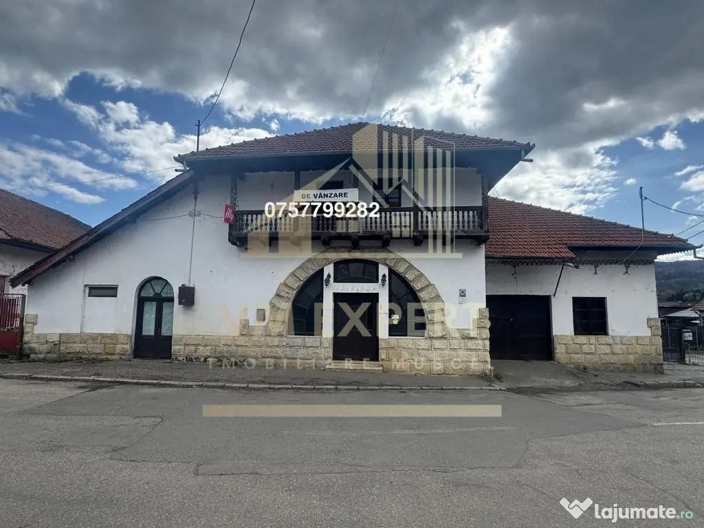 SPATIU COMERCIAL CAMPULUNG ZONA CENTRALA