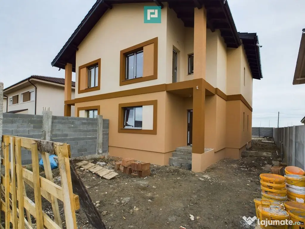 Duplex în Moșnița Nouă, în spate la Castel