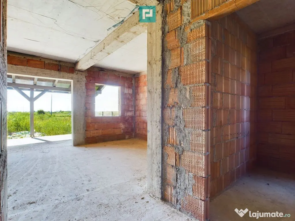 Duplex în Moșnița Nouă, în spate la Castel