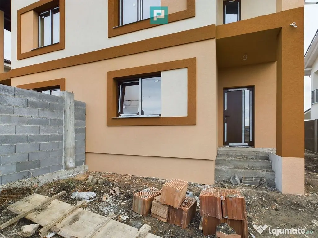 Duplex în Moșnița Nouă, în spate la Castel