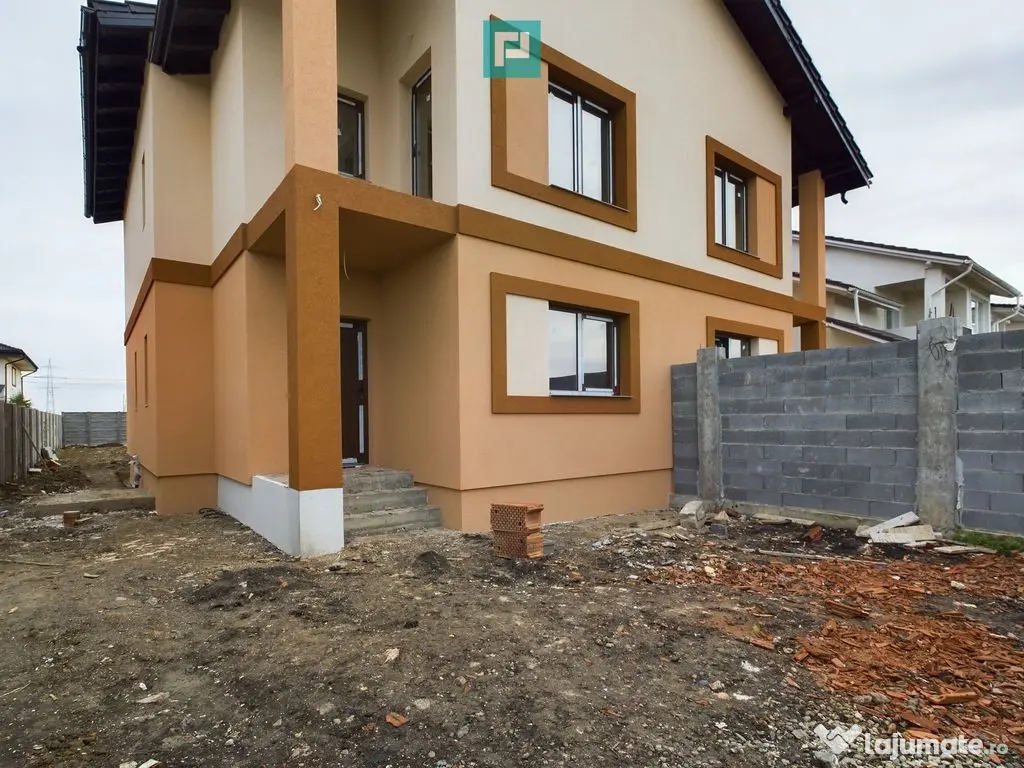 Duplex în Moșnița Nouă, în spate la Castel