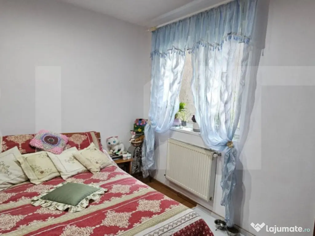 Apartament de 3 camere, decomandat, zona Garii