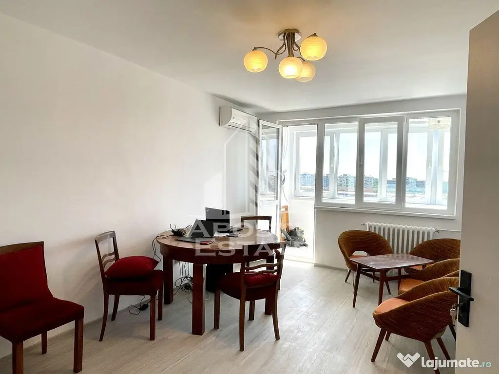 Apartament cu trei camere decomandat Bd. Cetatii