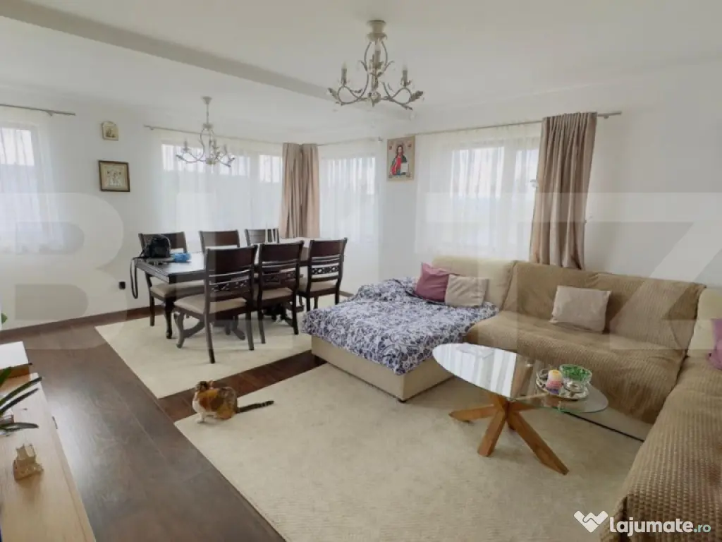 Apartament de vanzare, cu 3 camere, 100 mp, zona Breazu