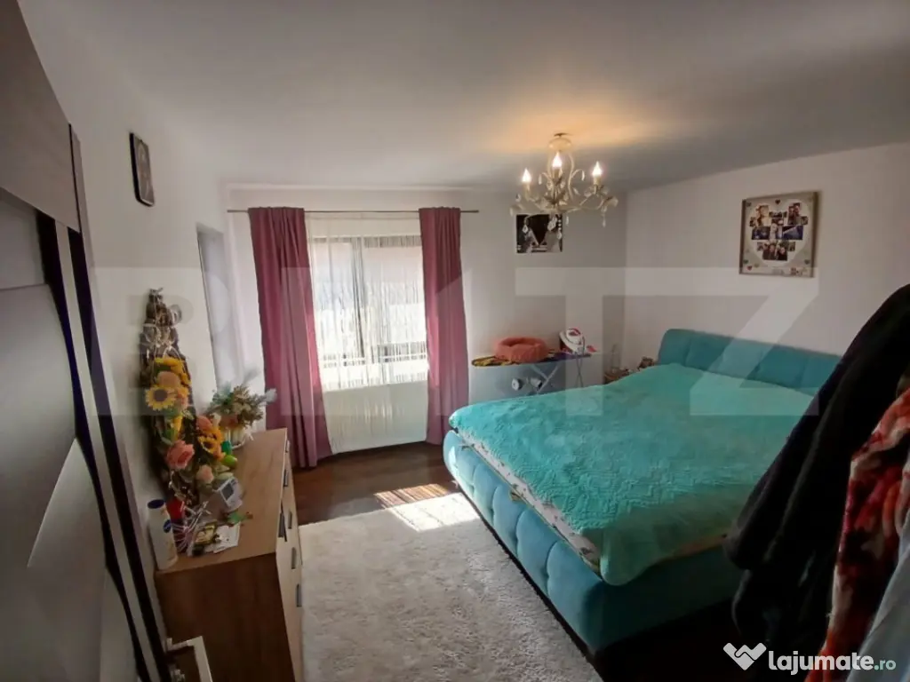 Apartament de vanzare, cu 3 camere, 100 mp, zona Breazu