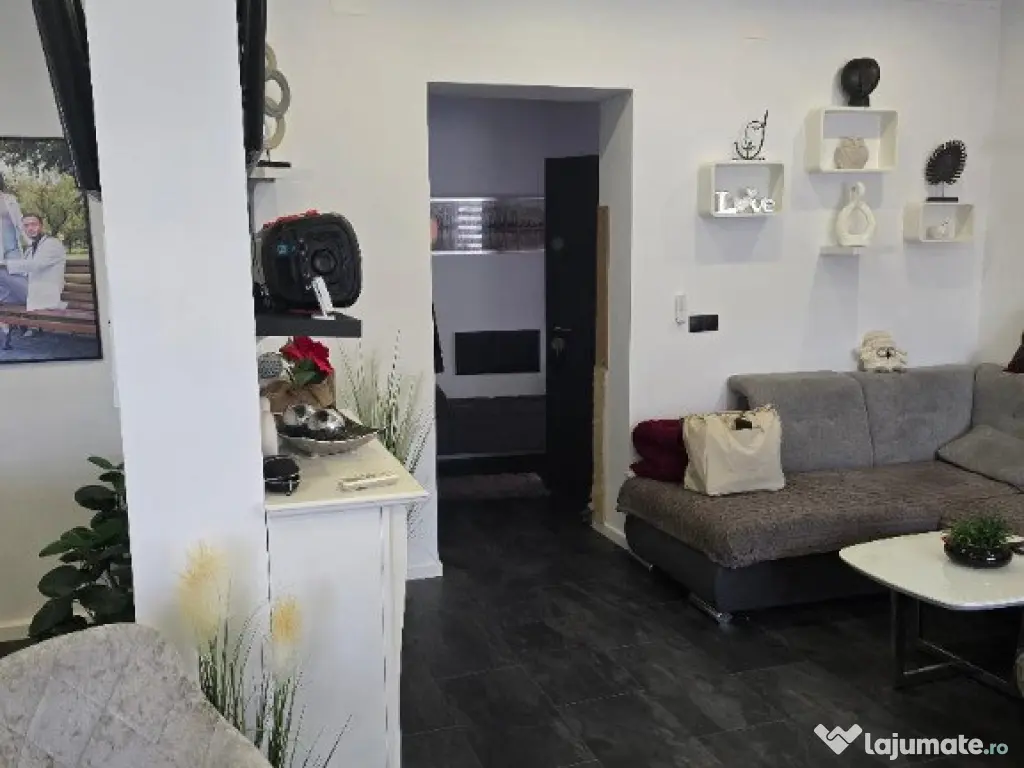 Ap la casa 3 cam SC 96 mp , Central , gaz ,renovat lux ,dotat