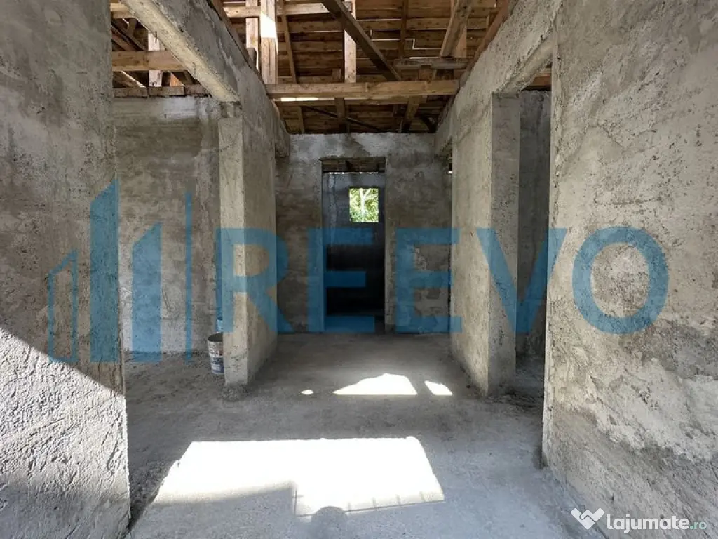 Casă de vânzare, centrală, pe str. Oituz, Bacău