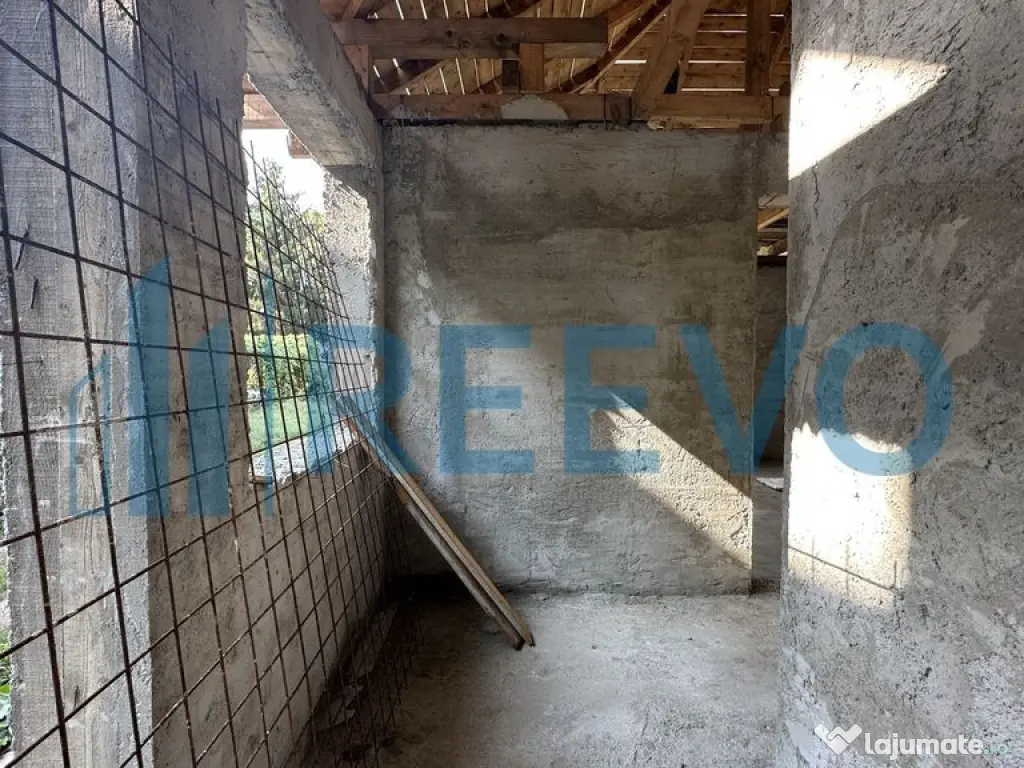 Casă de vânzare, centrală, pe str. Oituz, Bacău