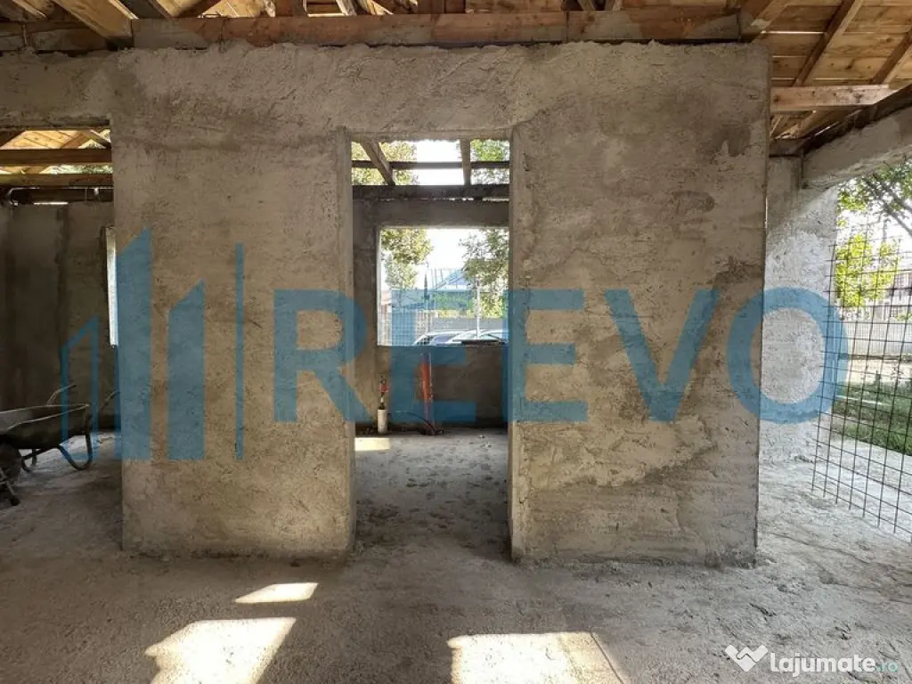 Casă de vânzare, centrală, pe str. Oituz, Bacău