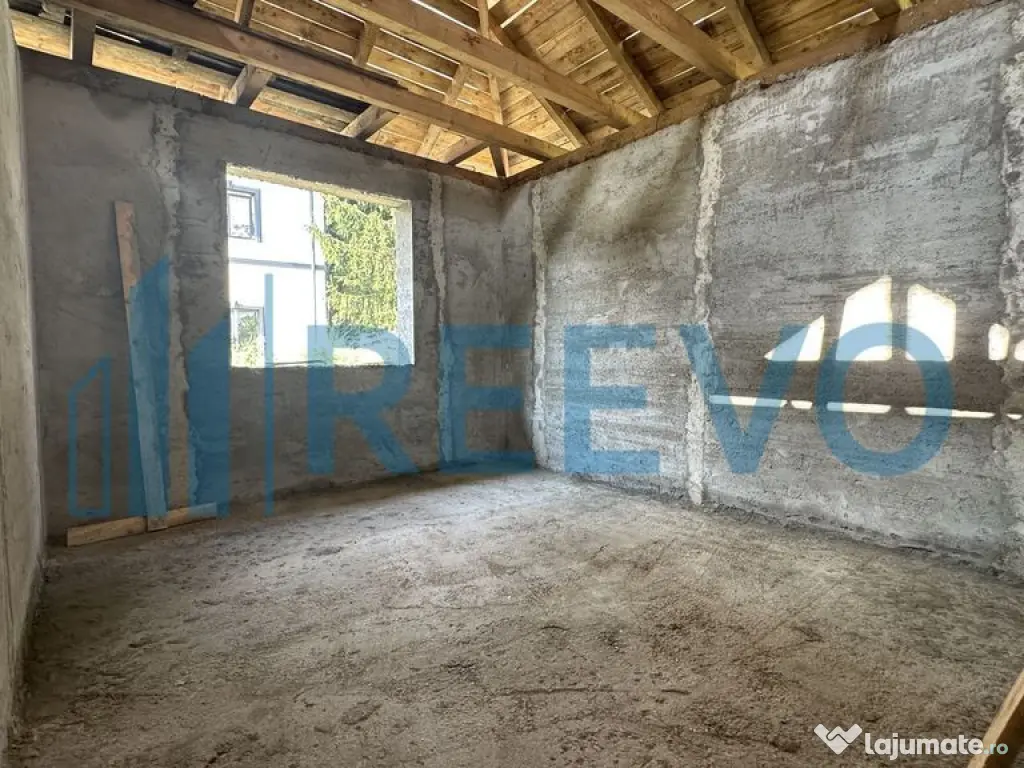 Casă de vânzare, centrală, pe str. Oituz, Bacău