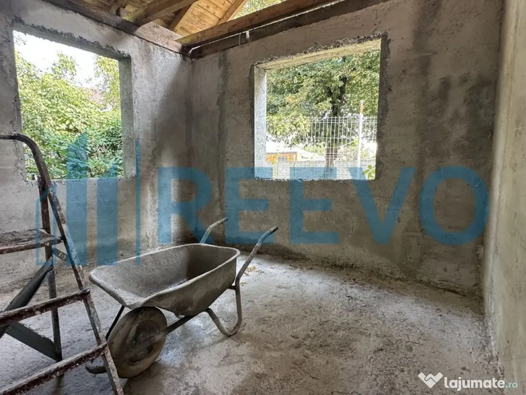 Casă de vânzare, centrală, pe str. Oituz, Bacău