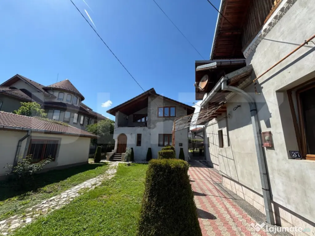 Proprietate de vanzare, cu 11 camere, 400 mp, zona ultracent