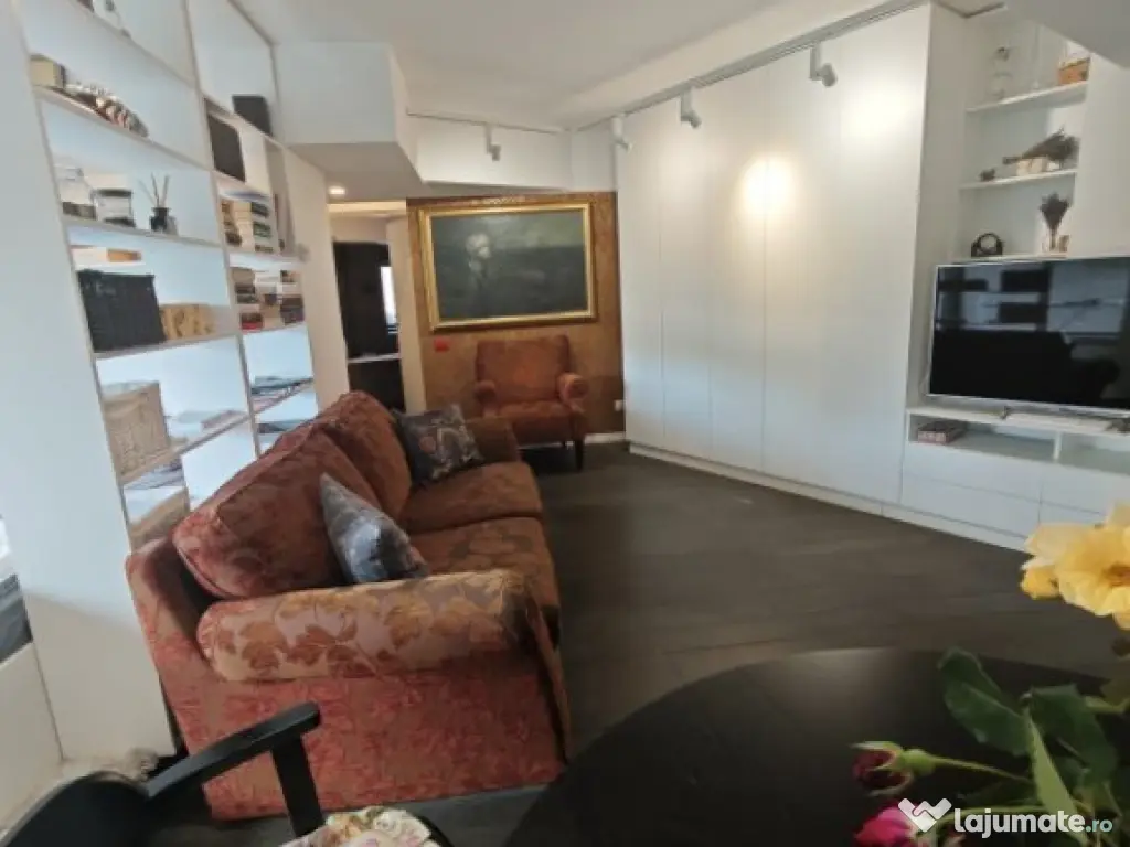 Apartament premium, de vanzare, cu 2 camere, 60 mp, zona Hot