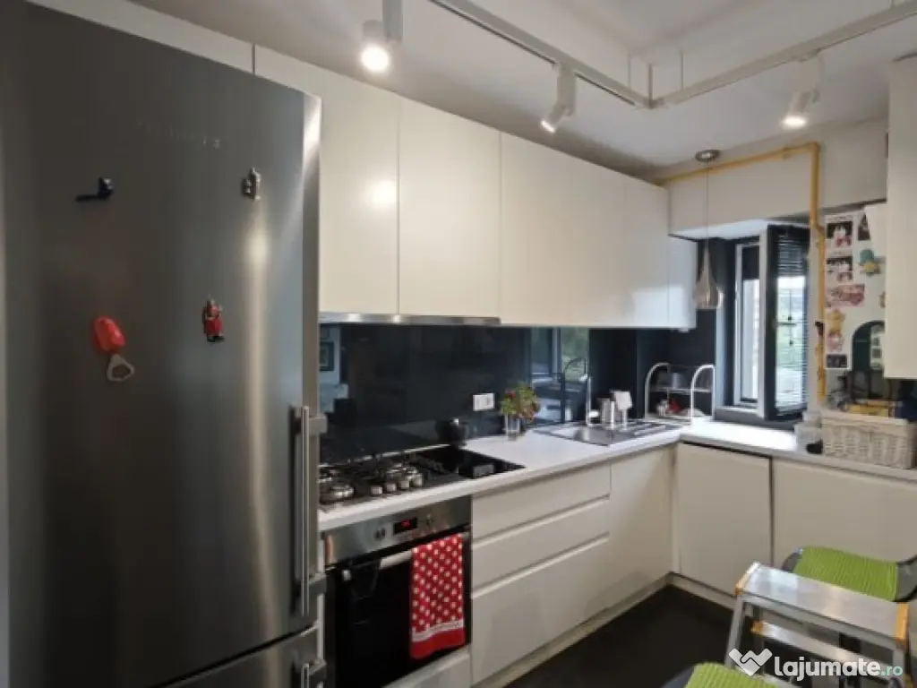 Apartament premium, de vanzare, cu 2 camere, 60 mp, zona Hot