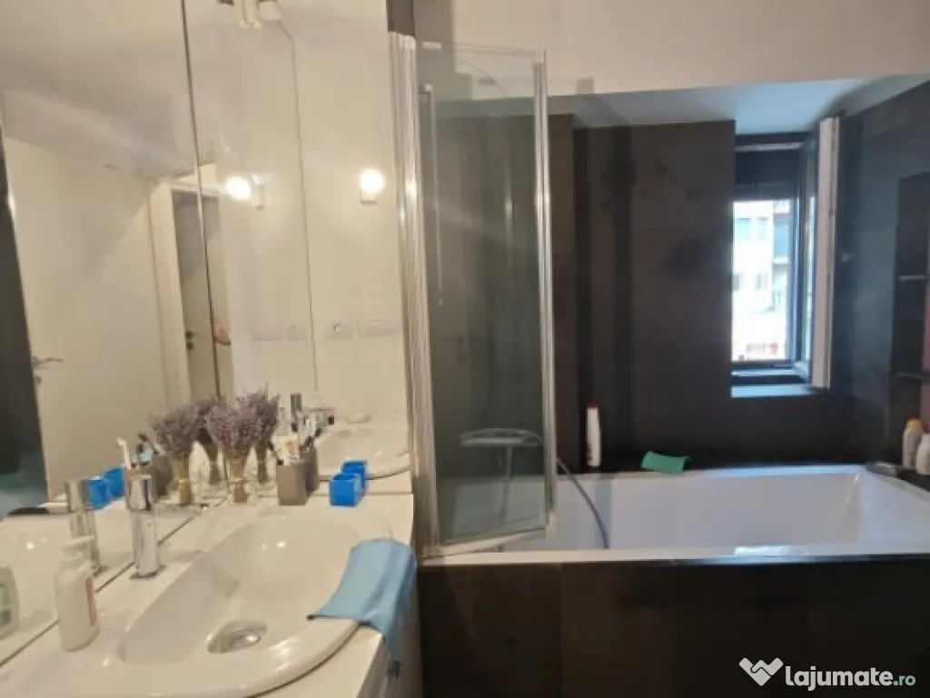 Apartament premium, de vanzare, cu 2 camere, 60 mp, zona Hot