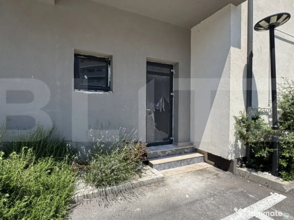 Spațiu comercial parter bloc nou, 109 mp open space, vitrin