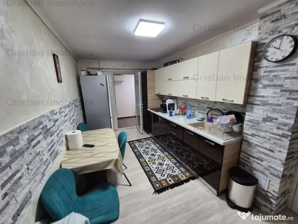 Parter 3 cam 110mp Confort 1 Decomandat cu balcon 14 m Vizi 