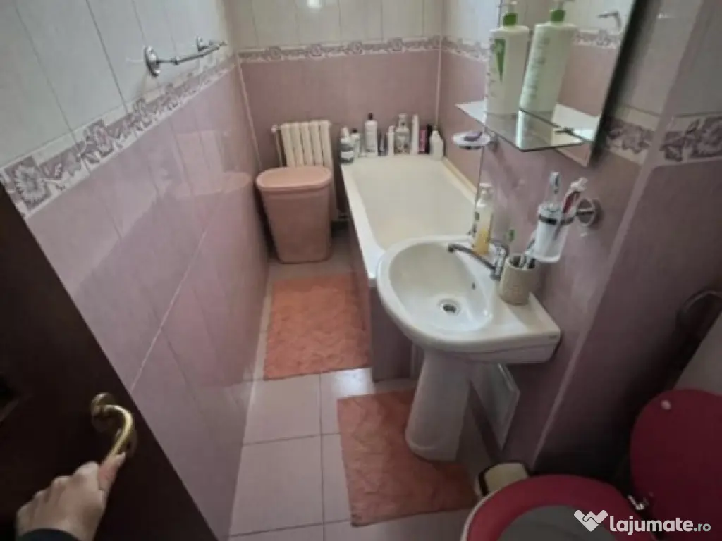 Apartament 3 camere, mobilat si utilat, zona Tomis Nord 