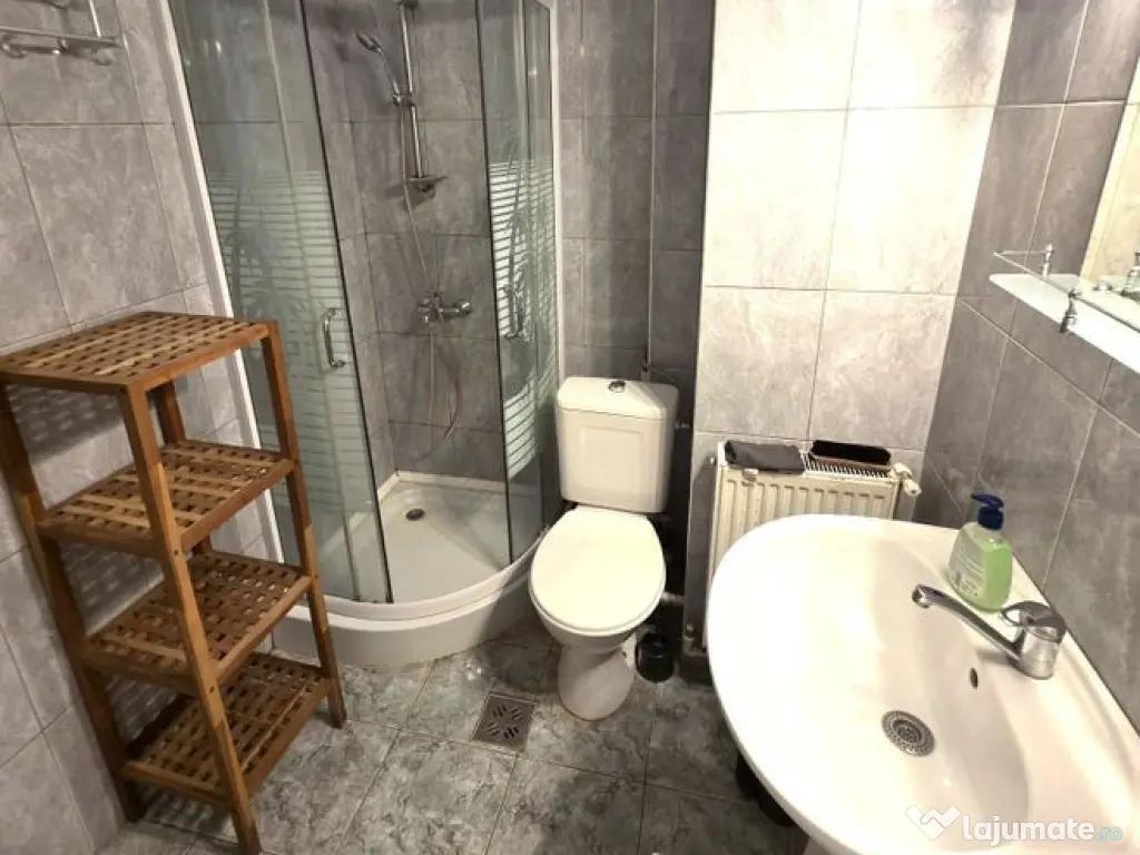 Apartament de închiriat – ultracentral, lângă Parcul...