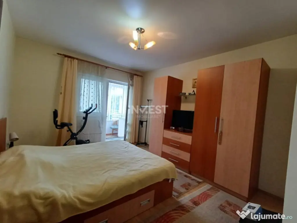 Apartament 3 camere, 2 bai, inclus garaj si boxa, zona Pacur 