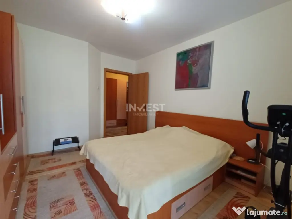 Apartament 3 camere, 2 bai, inclus garaj si boxa, zona Pacur 