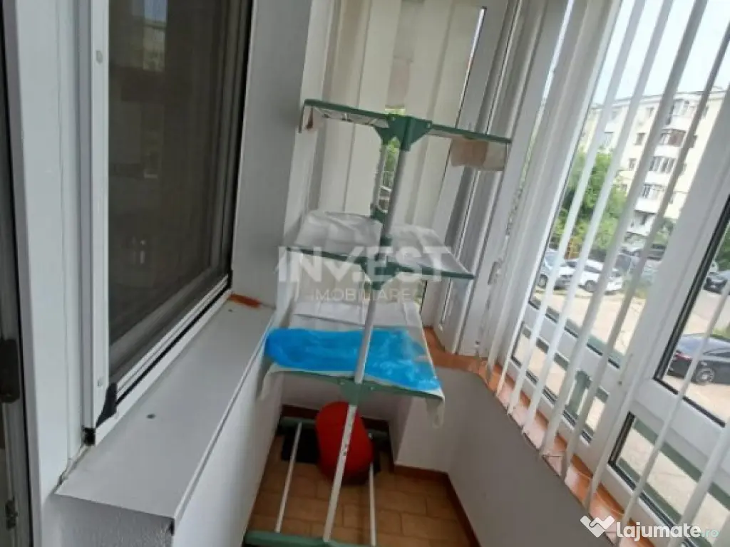 Apartament 3 camere, 2 bai, inclus garaj si boxa, zona Pacur 