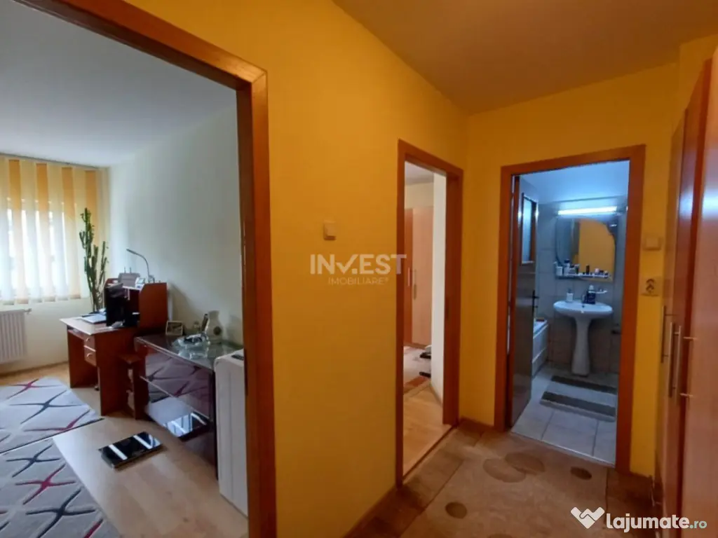 Apartament 3 camere, 2 bai, inclus garaj si boxa, zona Pacur 