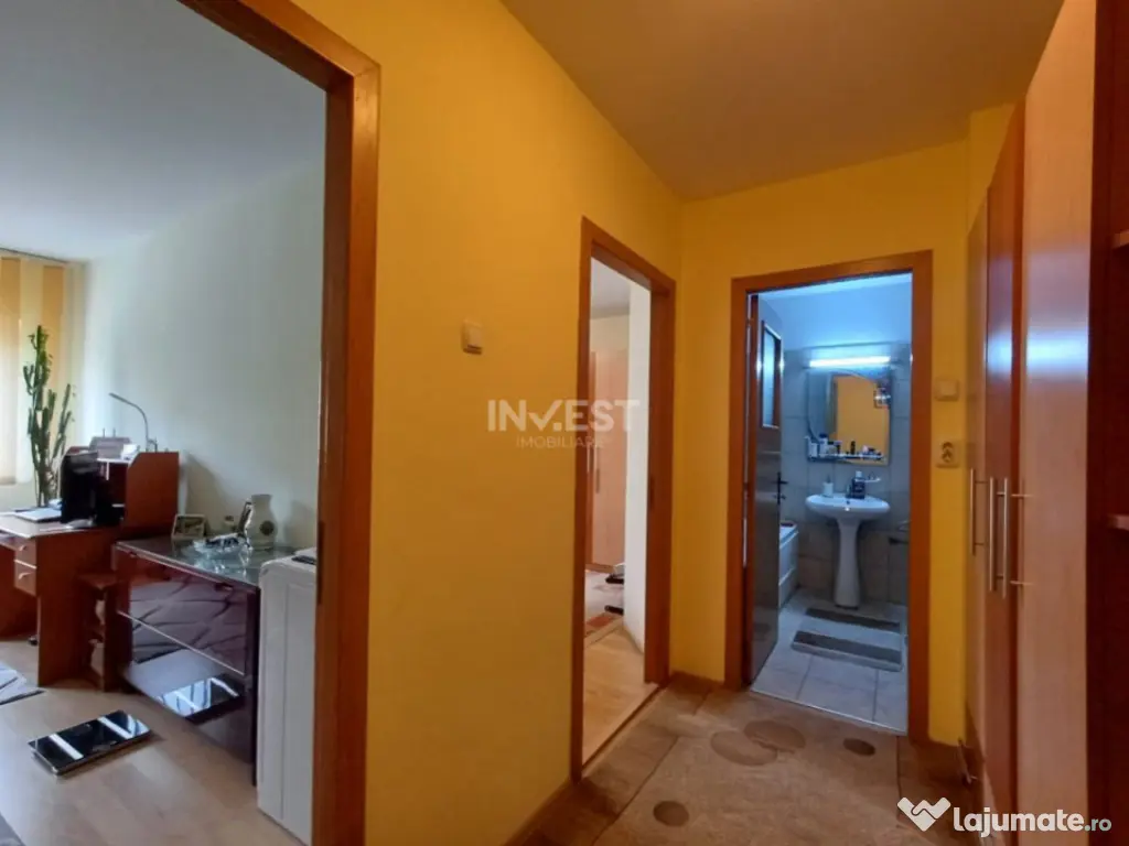 Apartament 3 camere, 2 bai, inclus garaj si boxa, zona Pacur 