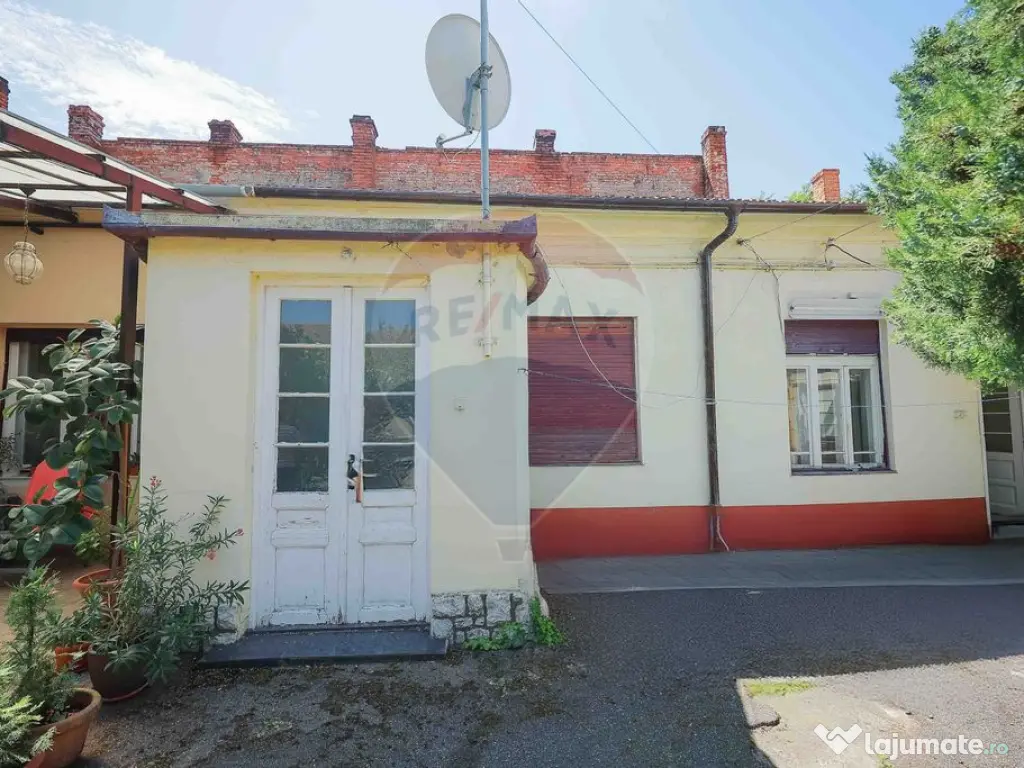 Apartament cu 3 camere de vânzare în zona Ultracentral 