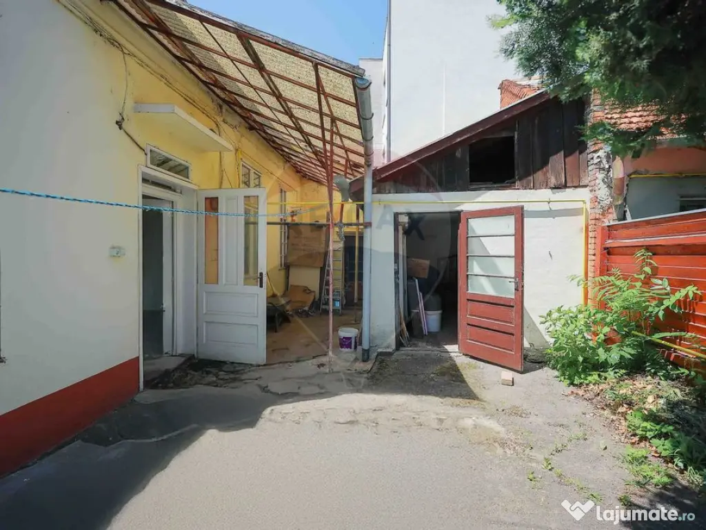 Apartament cu 3 camere de vânzare în zona Ultracentral 