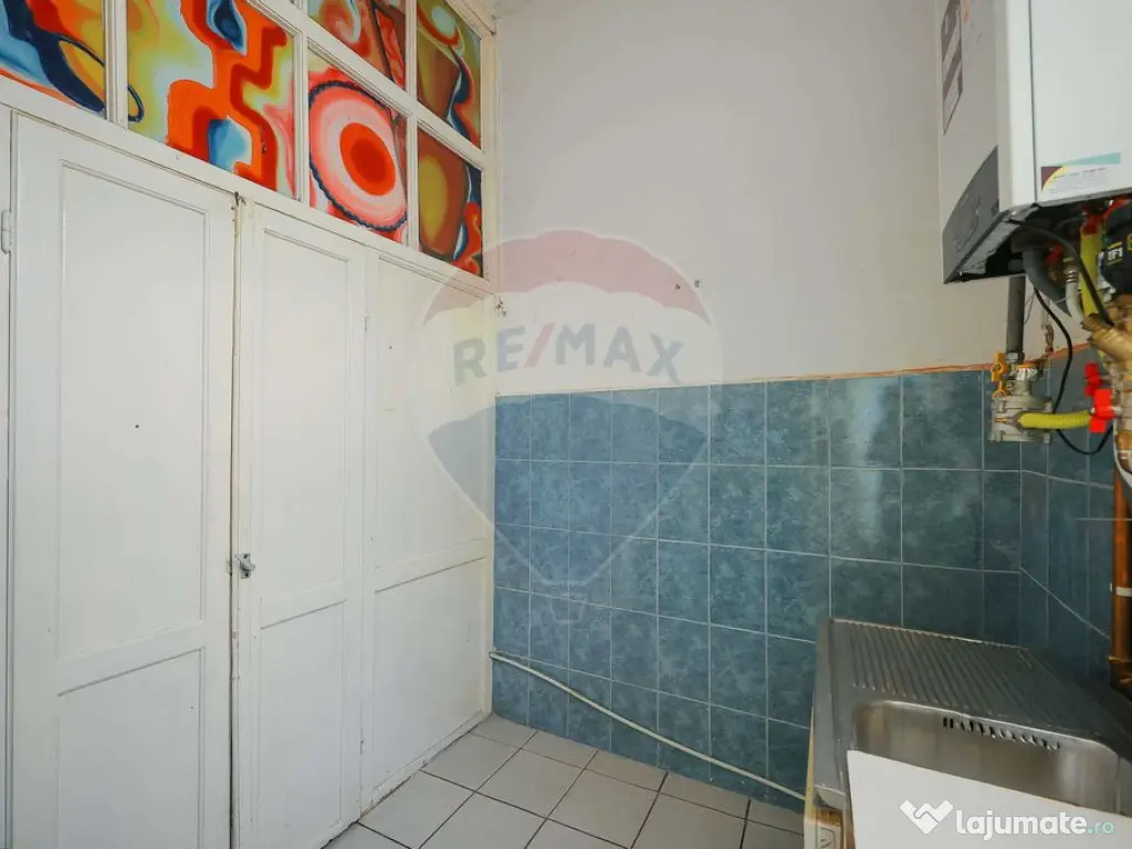 Apartament cu 3 camere de vânzare în zona Ultracentral 