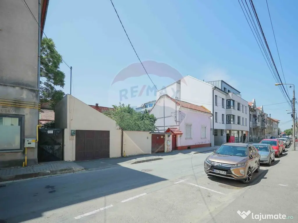 Apartament cu 3 camere de vânzare în zona Ultracentral 