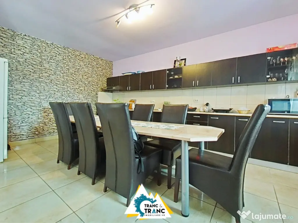 Casă spațioasă cu 4 camere de vânzare – Comuna Aluniș, județul Arad 