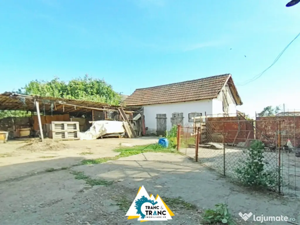 Casă spațioasă cu 4 camere de vânzare – Comuna Aluniș, județul Arad 