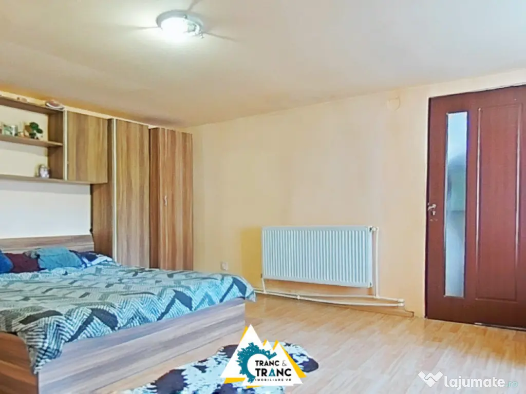 Casă spațioasă cu 4 camere de vânzare – Comuna Aluniș, județul Arad 