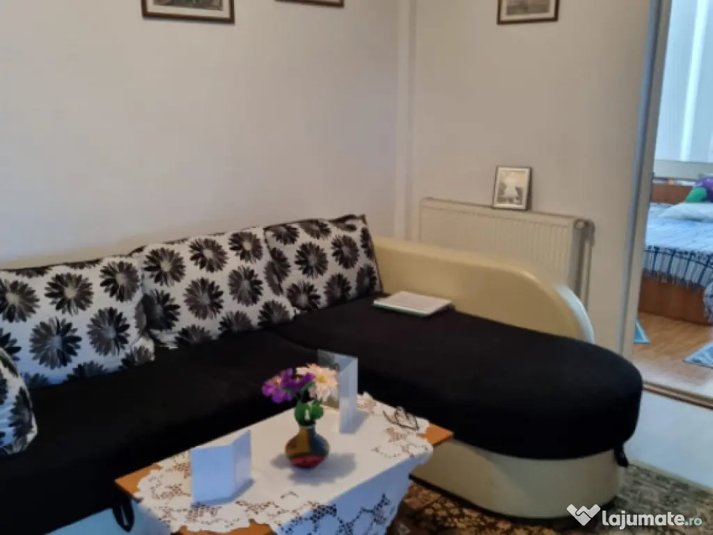 Apartament 3 camere decomandat, 68 mp ,zona 1 Mai ,Ciuperca.