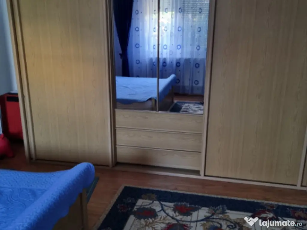 Apartament 3 camere decomandat, 68 mp ,zona 1 Mai ,Ciuperca.