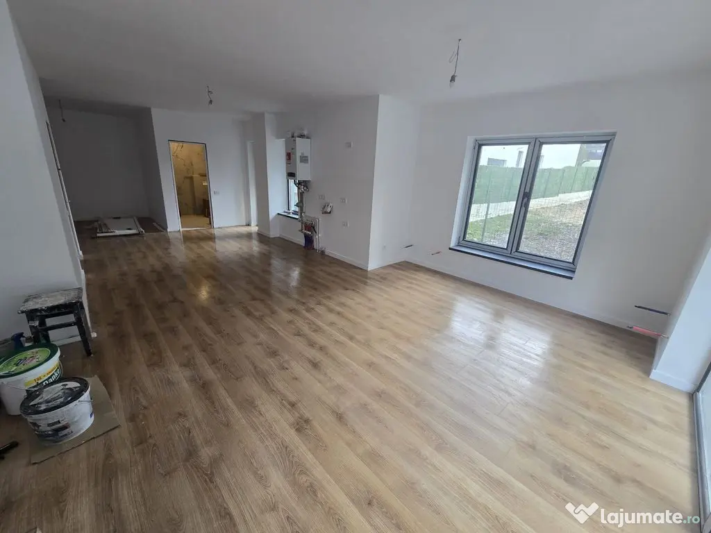 Apartament cu 2 camere 48,90 mp + 21,90 mp terasele + loc...