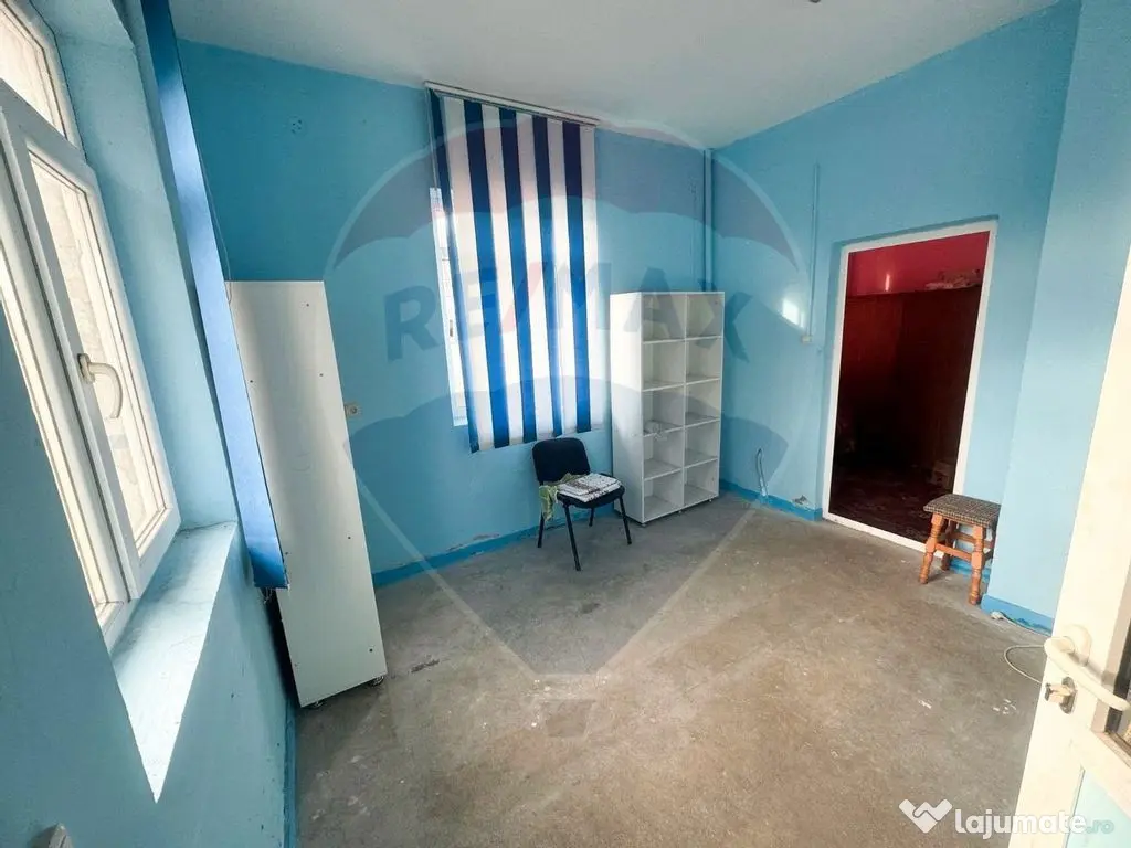 Spațiu comercial/ teren pretabil materiale constructii, ... 