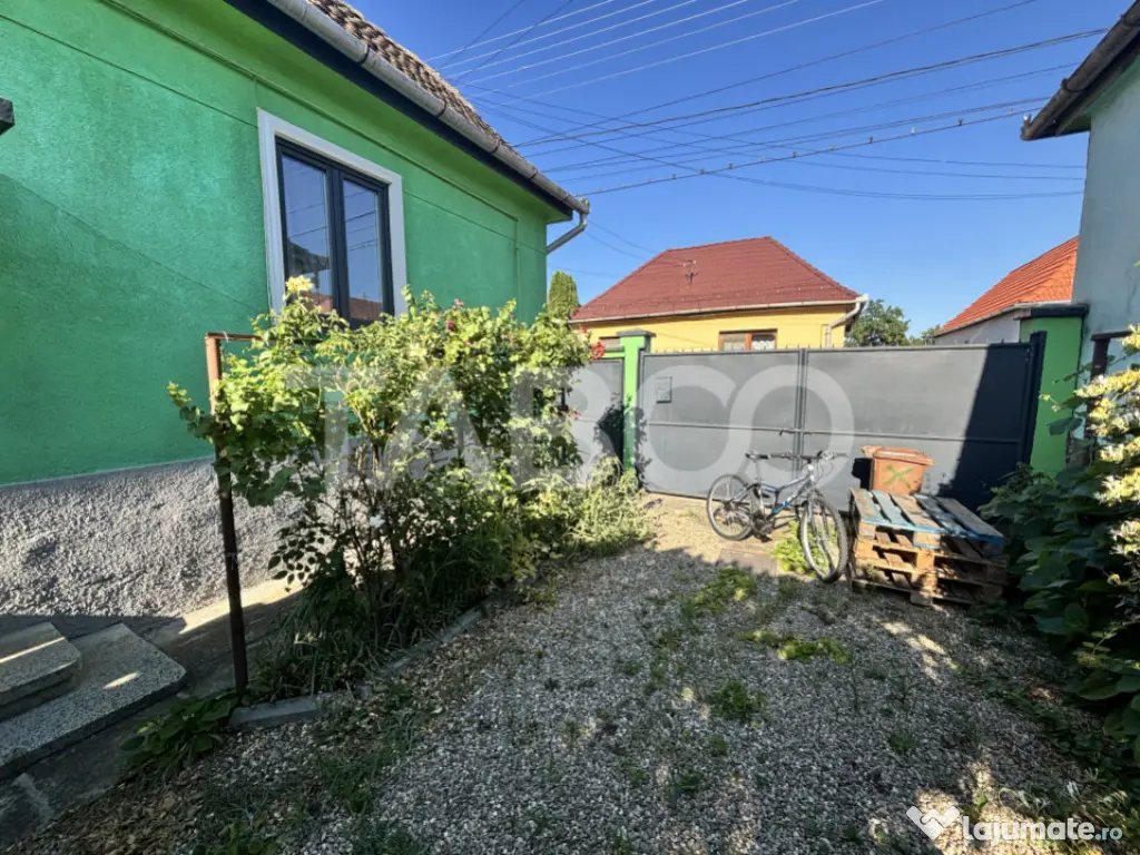Casa de vanzare cu 3 camere si gradina in zona Turnisor Sibi 
