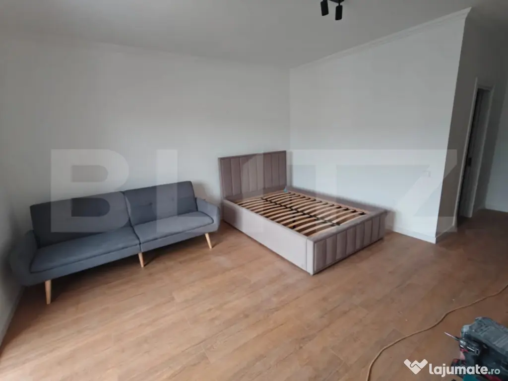 Apartament la cheie, ultrafinisat nou, lift, garaj, zona Ero