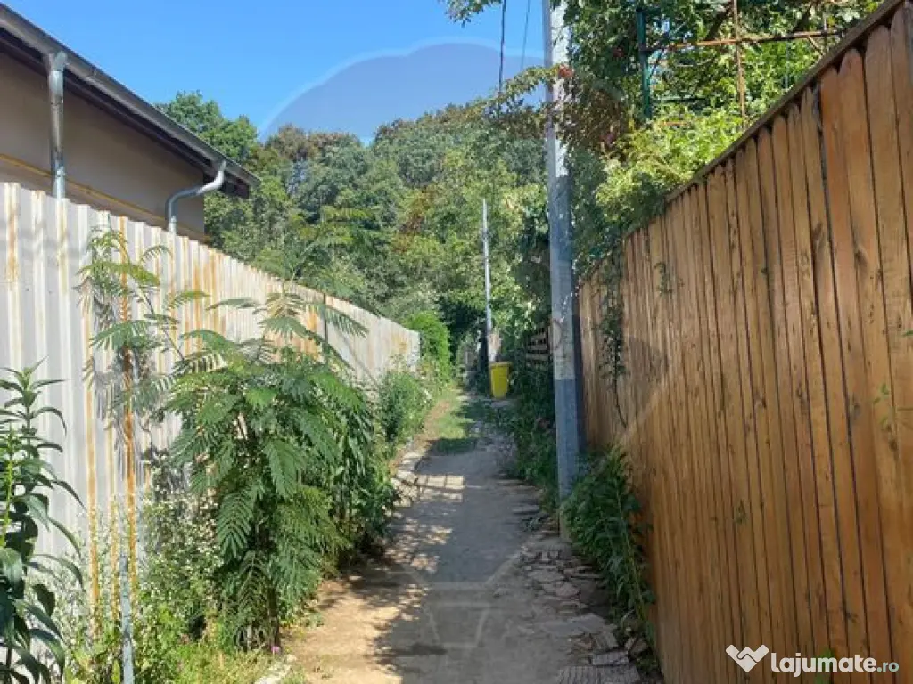 Teren 299.96mp Voluntari, casa 70 mp demolabila/renovabila 