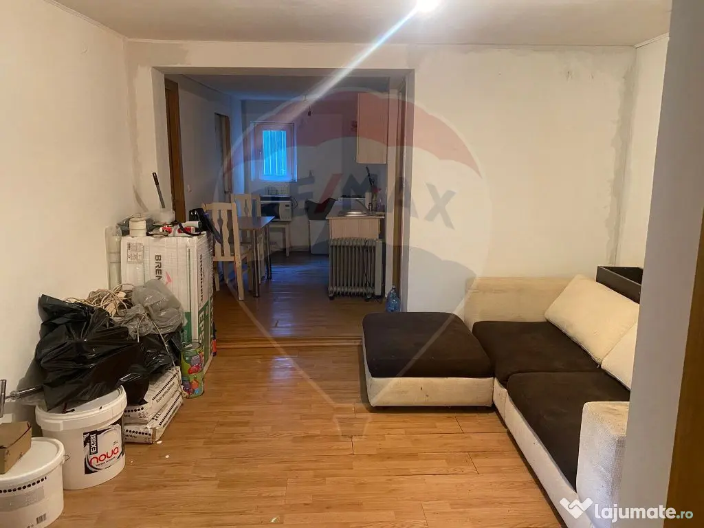 Teren 299.96mp Voluntari, casa 70 mp demolabila/renovabila 