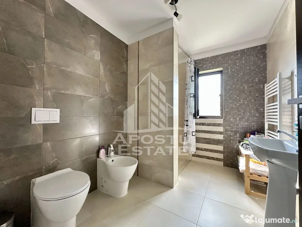 Vila moderna cu 6 camere si 2 garaje, teren 750 mp, Dumbr... 