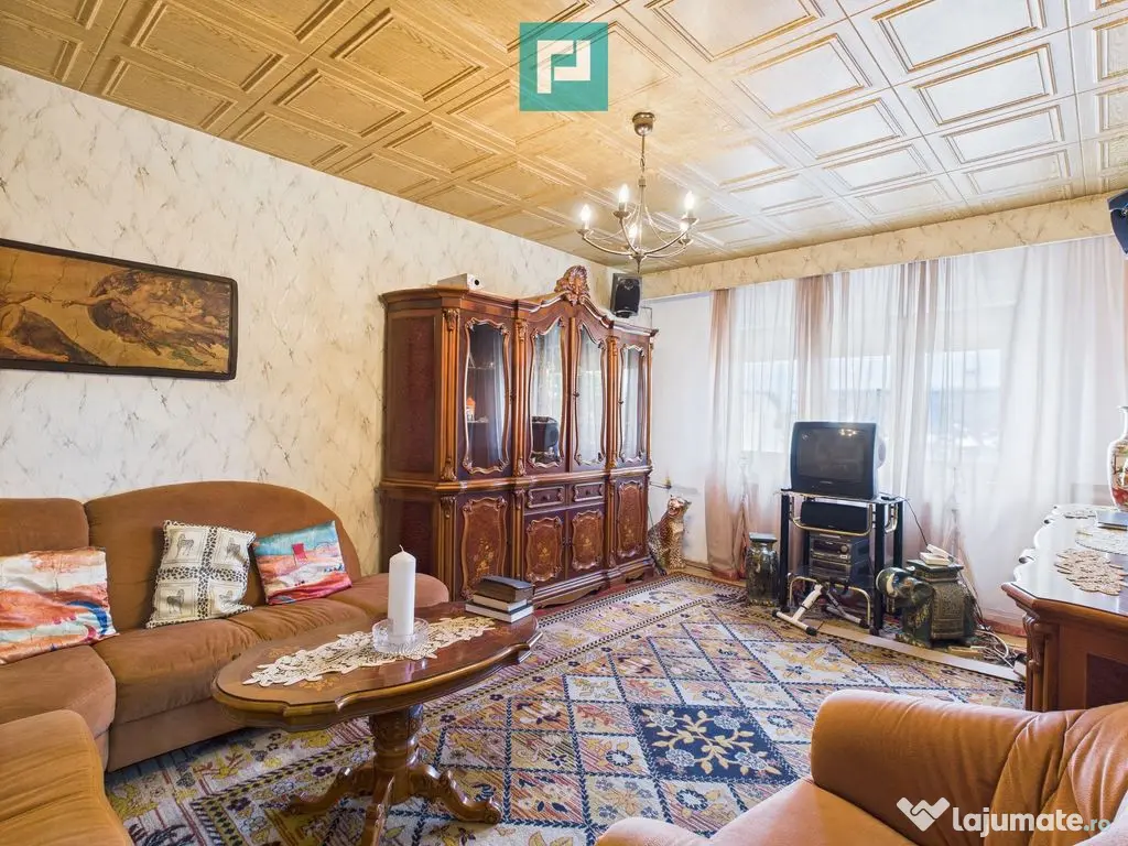 Apartament cu 3 camere în zonă de maxim interes 