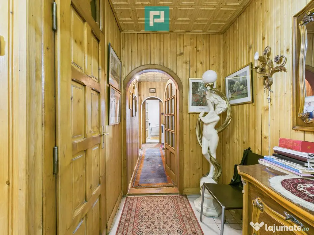 Apartament cu 3 camere în zonă de maxim interes 