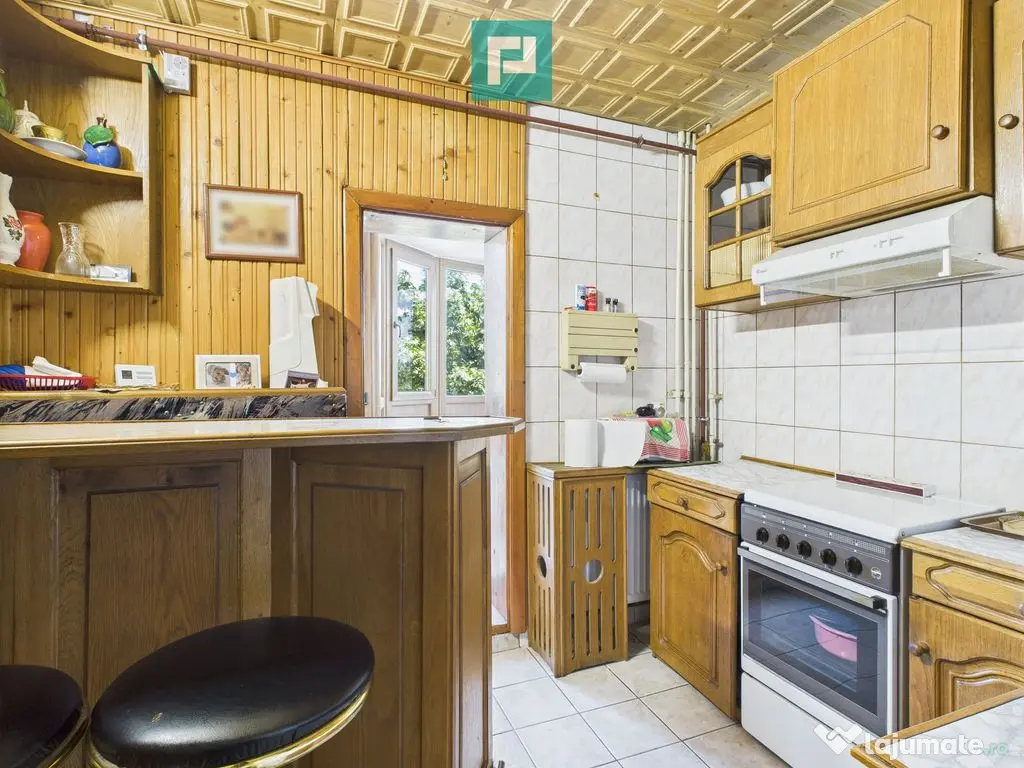 Apartament cu 3 camere în zonă de maxim interes 