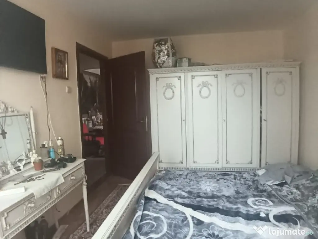 Zona Centrul Vechi-Piata , 3 camere 